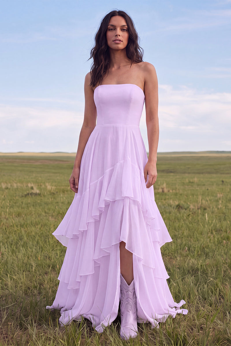 Laden Sie das Bild in den Galerie-Viewer, Trägerloses Elfenbein-A-Linie-Rüschen-Boho-Hochzeitskleid mit Schlitz