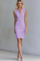 Laden Sie das Bild in den Galerie-Viewer, Elfenbein Figurbetontes Kurzes Arbeitskleid aus Satin mit V-Ausschnitt