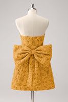 Laden Sie das Bild in den Galerie-Viewer, Fuchsia A Linie Blumen trägerloses kurzes Abiballkleid mit Schleife