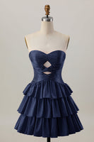 Laden Sie das Bild in den Galerie-Viewer, Orange A-Linie Trägerloses Gestuftes Abiballkleid mit Perlenstickerei