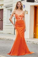 Laden Sie das Bild in den Galerie-Viewer, Dunkelgrünes Meerjungfrauen Ballkleid mit Rüschen