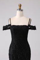 Laden Sie das Bild in den Galerie-Viewer, Schwarzes Meerjungfrauen Kalte Schulter Abschlussballkleid mit Schlitz