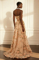 Laden Sie das Bild in den Galerie-Viewer, Lila Trägerloses Appliziertes Langes Ballkleid in A-Linie mit 3D-Blumen
