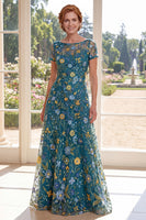 Laden Sie das Bild in den Galerie-Viewer, A-Linie grüner Tüll-Bateau-Hals mit stickendem Mutter-der-Braut-Kleid