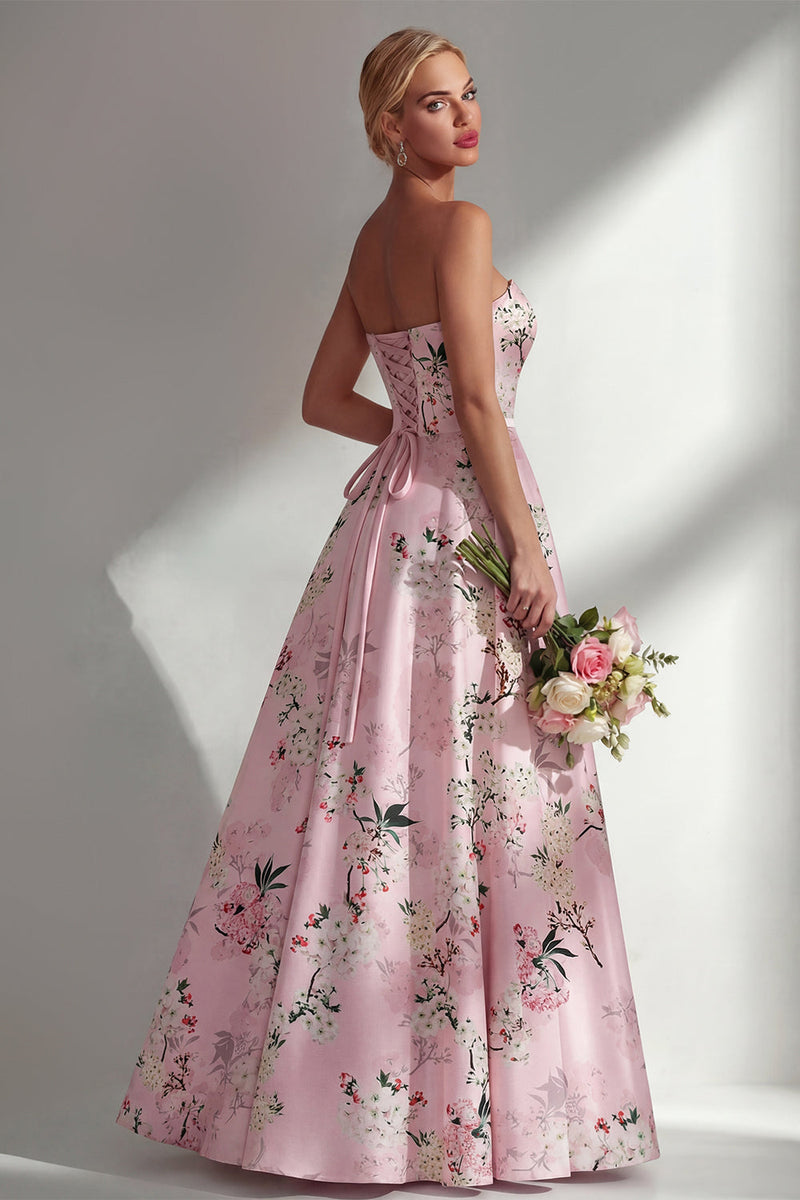 Laden Sie das Bild in den Galerie-Viewer, Blumenblaues, trägerloses, bedrucktes langes Brautjungfernkleid mit A-Linie