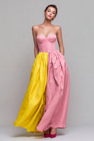 Laden Sie das Bild in den Galerie-Viewer, Rot und Fuchsia Trägerloses Ballkleid in A-Linie