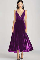 Laden Sie das Bild in den Galerie-Viewer, Burgunderrotes Spaghettiträger V-Ausschnitt Samt Ballkleid