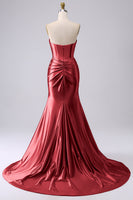 Laden Sie das Bild in den Galerie-Viewer, Fuchsia Trägerloses Satin Meerjungfrauen Korsett Langes Übergröße Ballkleid mit Schlitz