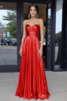 Laden Sie das Bild in den Galerie-Viewer, Gold Langes A-Linie Herzausschnitt Metallic Plissee Ballkleid mit Falten
