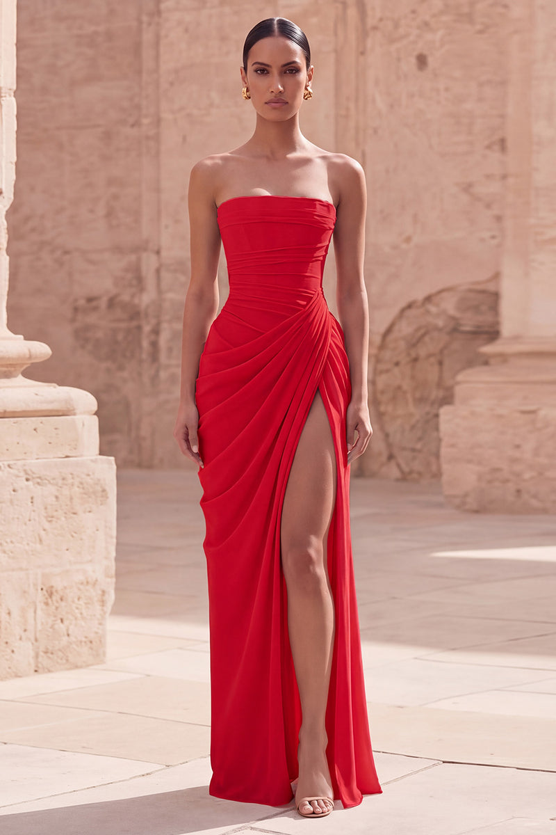 Laden Sie das Bild in den Galerie-Viewer, Hellrosa trägerloses, gerafftes langes Abschlussballkleid mit Schlitz