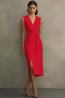 Laden Sie das Bild in den Galerie-Viewer, Weißes Satin Standesamtkleid mit V-Ausschnitt und Gürtel