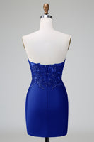 Laden Sie das Bild in den Galerie-Viewer, Dunkelgrünes Mini Abiballkleid aus Satin mit tiefem V-Ausschnitt und Applikation