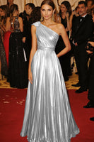 Laden Sie das Bild in den Galerie-Viewer, Goldenes A-Linie Metallic Satin Abendkleid mit einer Schulter