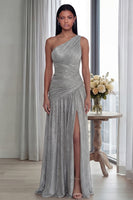 Laden Sie das Bild in den Galerie-Viewer, Golden Einschulteriges Falten Langes Festkleid mit Schlitz