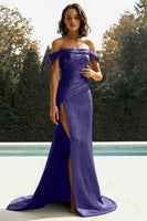 Laden Sie das Bild in den Galerie-Viewer, Gold Schulterfreies Etui Abendkleid aus Metallic Satin mit Schlitz