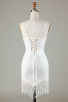 Laden Sie das Bild in den Galerie-Viewer, Glitzerndes Figurbetontes Weißes Kurzes Cocktailkleid mit Perlenstickerei