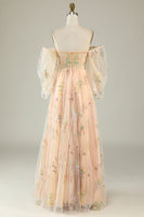 Laden Sie das Bild in den Galerie-Viewer, A-Linie Schulterfreies Grünes Übergröße Ballkleid mit Stickerei