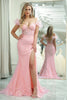 Laden Sie das Bild in den Galerie-Viewer, Meerjungfrau schulterfreies glitzerndes rosa Federkorsett Ballkleid mit Schlitz