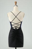 Laden Sie das Bild in den Galerie-Viewer, Glitzer Schwarz Bodycon Spaghettiträger Korsett Abiballkleid mit Perlen