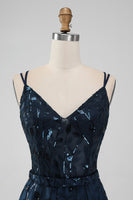 Laden Sie das Bild in den Galerie-Viewer, Marineblaues A-Linie Spaghettiträger Glitzernde Pailletten Kurzes Cocktailkleid