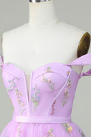 Laden Sie das Bild in den Galerie-Viewer, Süßes A Linie Herzausschnitt Champagner Kurzes Abiballkleid