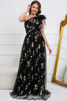 Laden Sie das Bild in den Galerie-Viewer, A-Linie Eine Schulter Schwarzes langes Ballkleid mit Stickerei