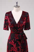 Laden Sie das Bild in den Galerie-Viewer, Burgundy A Linie Samt Langes Ballkleid