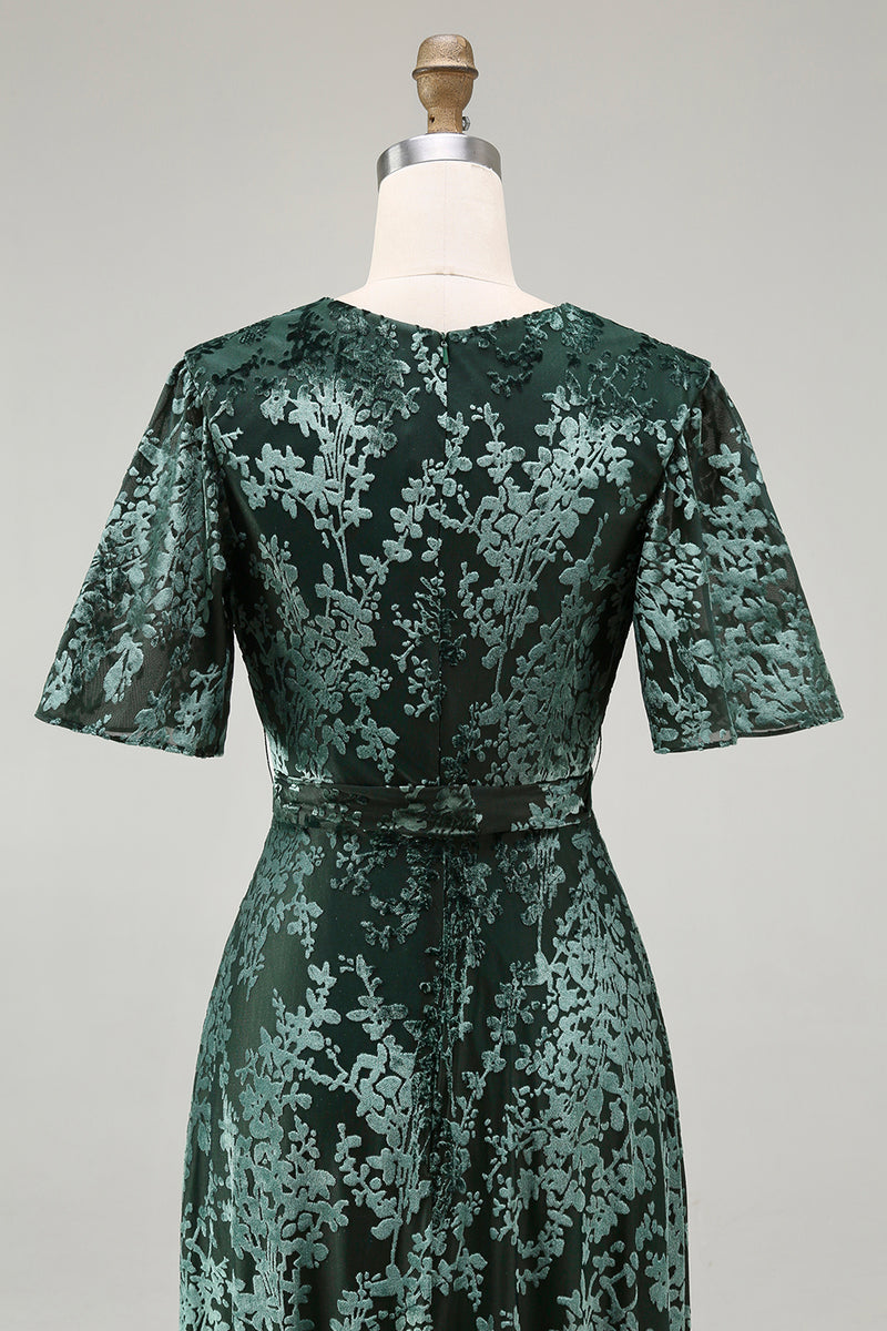 Laden Sie das Bild in den Galerie-Viewer, Dunkelgrünes A Linie Burnout Samt Langes Ballkleid mit kurzen Ärmeln