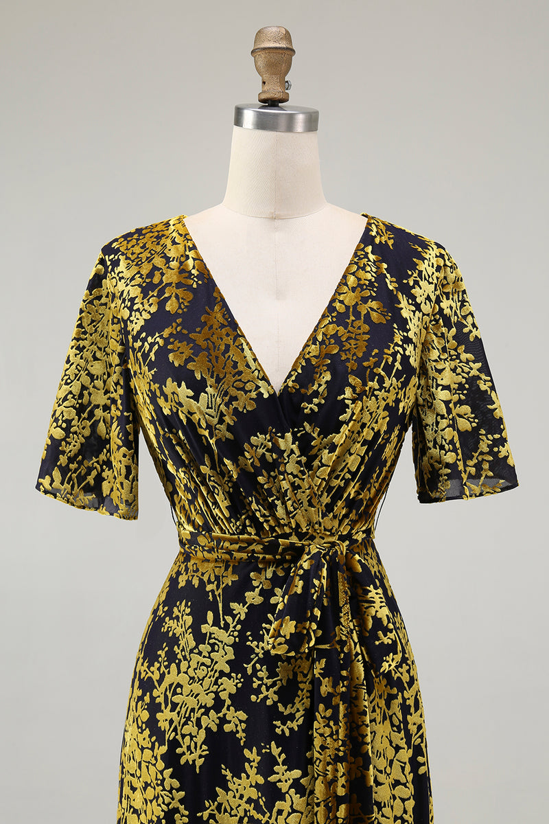 Laden Sie das Bild in den Galerie-Viewer, Dunkelgrünes A Linie Burnout Samt Langes Ballkleid mit kurzen Ärmeln