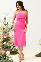 Laden Sie das Bild in den Galerie-Viewer, Spaghettiträger Rosa Brautjungfernkleid mit Fransen