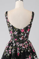 Laden Sie das Bild in den Galerie-Viewer, Schwarzes A-Linie Korsett Ballkleid mit quadratischem Ausschnitt und Applikationen