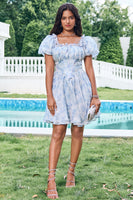 Laden Sie das Bild in den Galerie-Viewer, Hellblaues A-Linie Kurzes Abiballkleid mit quadratischem Ausschnitt und Blumenrüschen und Puffärmeln