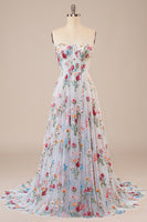 Laden Sie das Bild in den Galerie-Viewer, Tüll trägerlos Pinsel Schleppe Elfenbein langes Brautkleid mit Stickerei