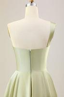 Laden Sie das Bild in den Galerie-Viewer, Dusty Sage A Linie Langes Satin Brautjungfernkleid mit einer Schulter