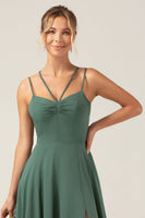 Laden Sie das Bild in den Galerie-Viewer, A-Linie Spaghettiträger rückenfreies Eukalyptus Brautjungfernkleid