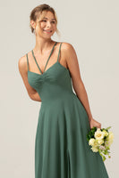 Laden Sie das Bild in den Galerie-Viewer, A-Linie Spaghettiträger rückenfreies Eukalyptus Brautjungfernkleid