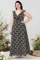 Laden Sie das Bild in den Galerie-Viewer, A-Linie schwarzes V-Ausschnitt Brautjungfernkleid mit Rüschen