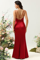 Laden Sie das Bild in den Galerie-Viewer, Meerjungfrau Spaghetti Träger Burgunder langes Rückenfreies Brautjungfernkleid