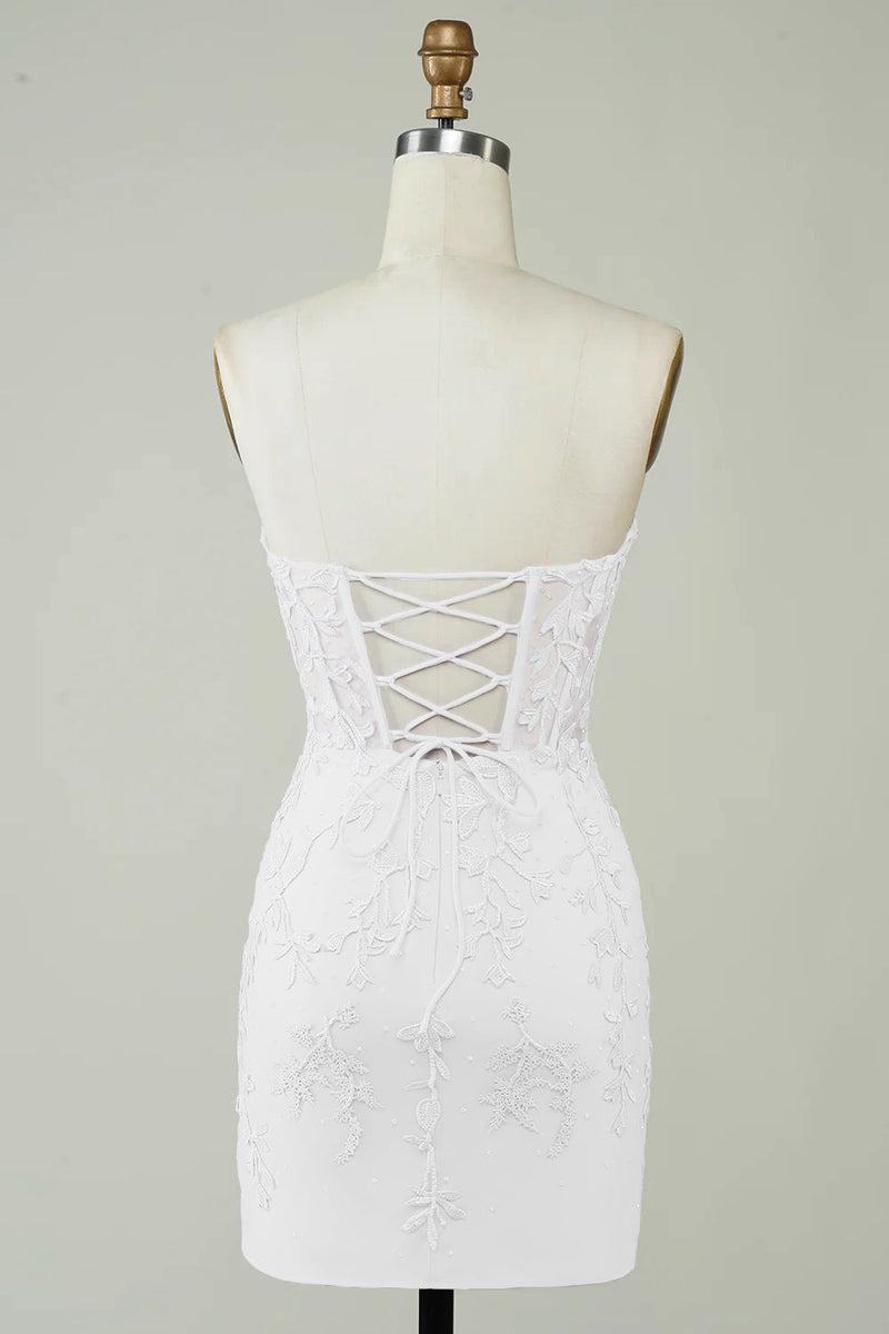 Laden Sie das Bild in den Galerie-Viewer, Spaghettiträger Bodycon Kleines Weißes Kleid mit Applikationen