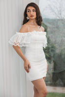 Laden Sie das Bild in den Galerie-Viewer, Weißes figurbetontes kurzes Abschlusskleid mit Rüschen