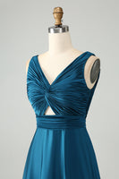 Laden Sie das Bild in den Galerie-Viewer, Tintenblaues langes Brautjungfernkleid mit V-Ausschnitt und Schlüsselloch