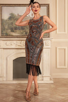 Laden Sie das Bild in den Galerie-Viewer, Glitzerndes Flapper Kleid mit goldenen Fransen und 20er Jahre Accessoires