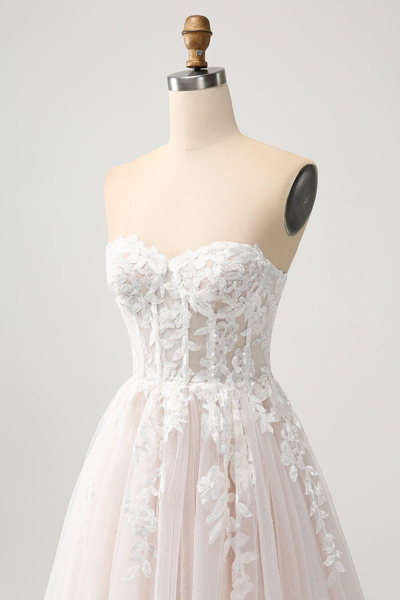 Laden Sie das Bild in den Galerie-Viewer, Weißes A-Linie Herzausschnitt Brautkleid mit Applikation und Spitze