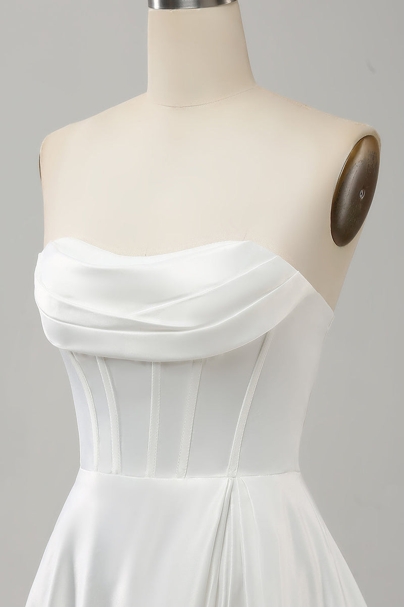 Laden Sie das Bild in den Galerie-Viewer, Elegantes A-Linie weißes trägerloses Brautkleid mit Schlitz