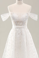 Laden Sie das Bild in den Galerie-Viewer, Weißes schulterfreies Korsett Brautkleid mit Schnürung