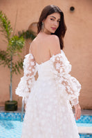 Laden Sie das Bild in den Galerie-Viewer, A Linie Herzausschnitt Applikation Weißes Brautkleid aus Spitze mit abnehmbaren Ärmeln