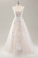 Laden Sie das Bild in den Galerie-Viewer, Weißes schulterfreies Brautkleid aus Tüll mit Applikation und Spitze