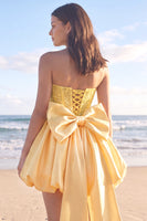 Laden Sie das Bild in den Galerie-Viewer, Sprakly Trägerloses Perlenbesetztes Korsett Kleines weißes Kleid mit Schleife