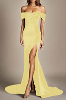 Laden Sie das Bild in den Galerie-Viewer, Schulterfreies Meerjungfrau Schwarzes Ballkleid mit Schlitz