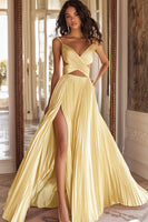 Laden Sie das Bild in den Galerie-Viewer, A Linie Rosa Plissee Ballkleid mit V-Ausschnitt und Schlitz